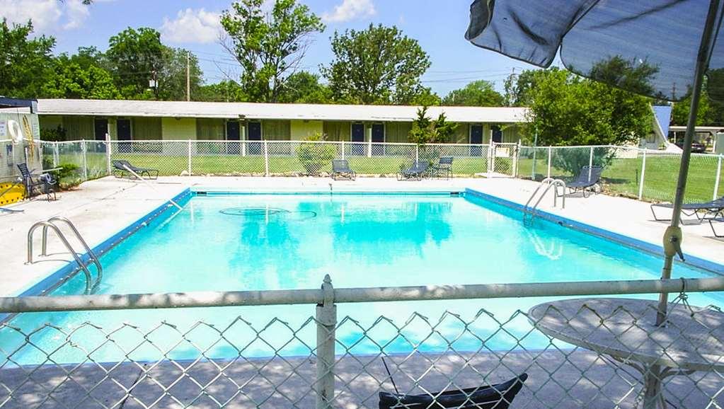 Kings Inn Cleveland Стронгзвіль Зручності фото